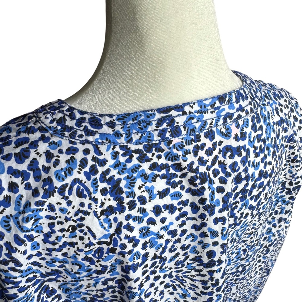 Lilly Pulitzer "Coulter" Tunic Sz L Blue Leopard Print V Neck Ruffle Cuffs - Picture 10 of 16